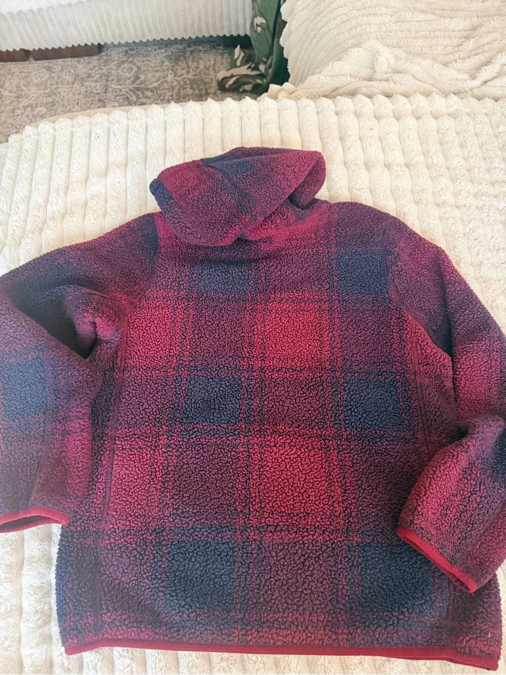 Vineyard Vines Fuzzy Plaid Sherpa Pullover - Burgundy & Navy